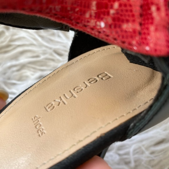 Bershka red and black heels - Picture 2 of 6